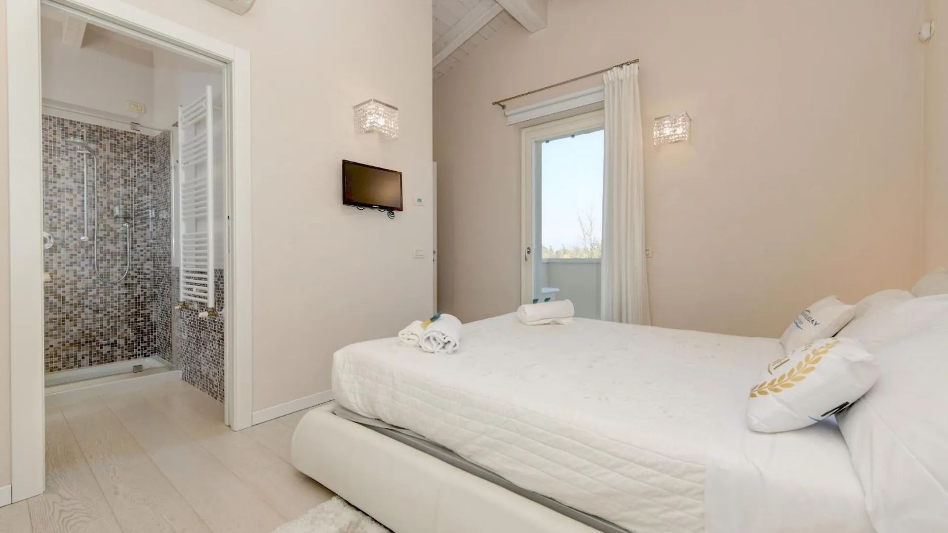 Mgh Luxury - Villa Essence Сан-Мартино-делла-Баталья